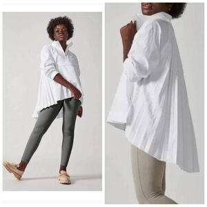 Athleta Sojourn Top Bright White 1/4 Zip Pleated Size Large